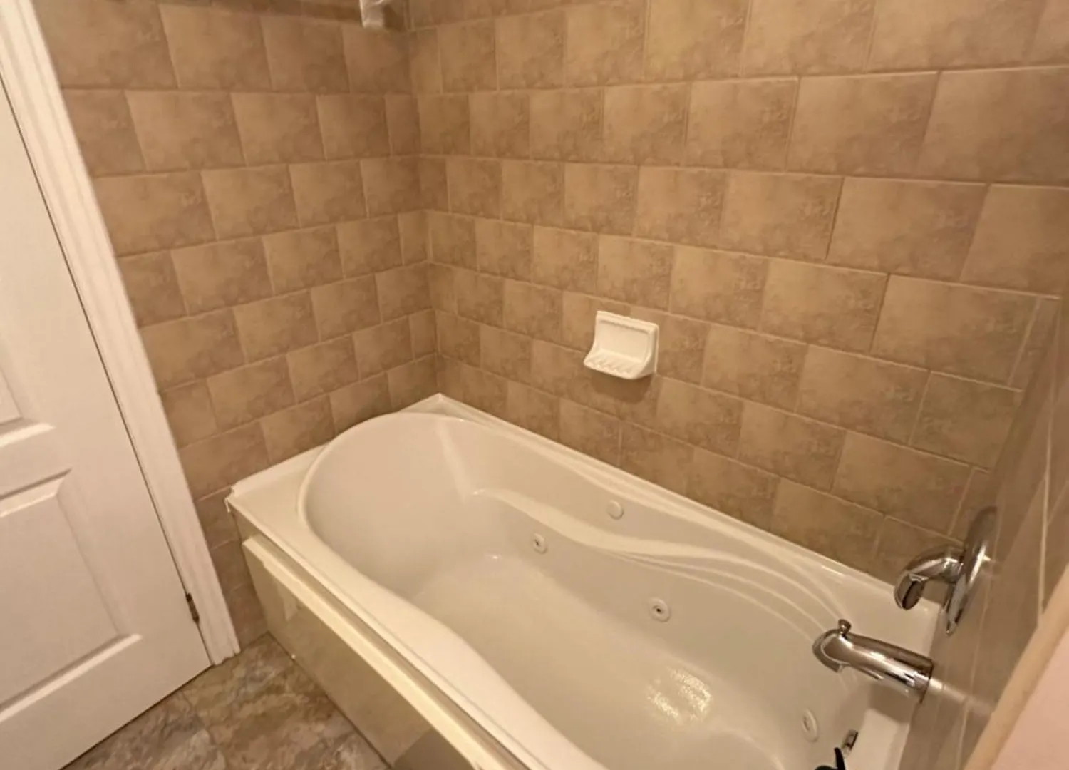 Homestay Pind Da Ghar-Best Downtown Location-Walking To Train, Plaza Brampton Canada